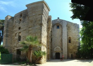 cathedrale-de-maguelone