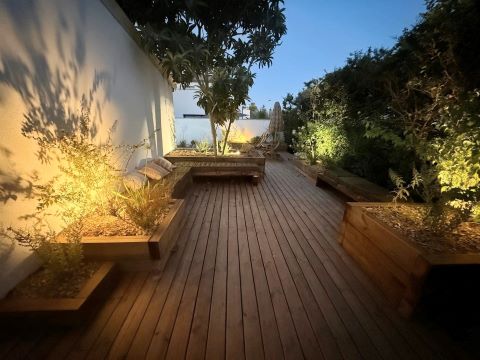terrasse bois, ambiance jardin, éclairage jardin, paysagiste hérault